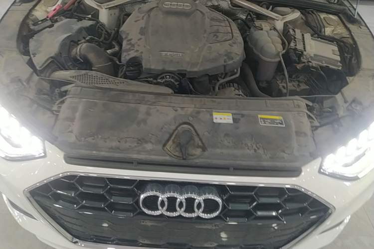 Used Audi A4L 2022 40 TFSI Fashion Dynamic Model Engine Bay