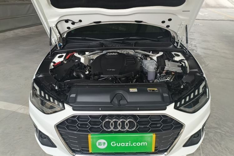 Used Audi A4L 2022 40 TFSI Fashion Dynamic Model Engine Bay