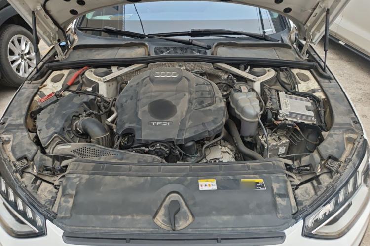 Used Audi A4L 2022 40 TFSI Luxury Dynamic Model Engine Bay