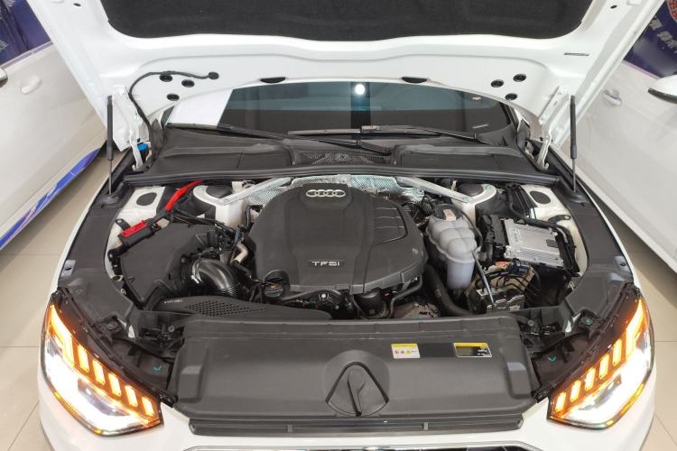 Used Audi A4L 2022 40 TFSI Fashion Dynamic Model Engine Bay