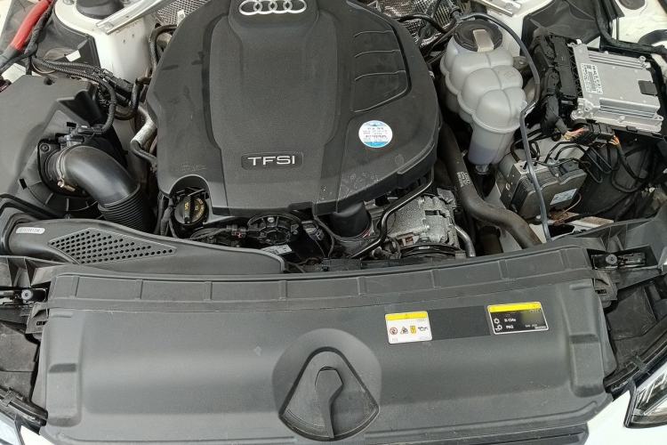 Used Audi A4L 2022 40 TFSI Luxury Dynamic Model Engine Bay