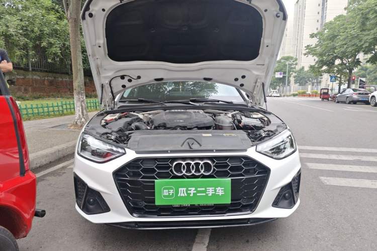 Used Audi A4L 2022 40 TFSI Luxury Dynamic Model Engine Bay