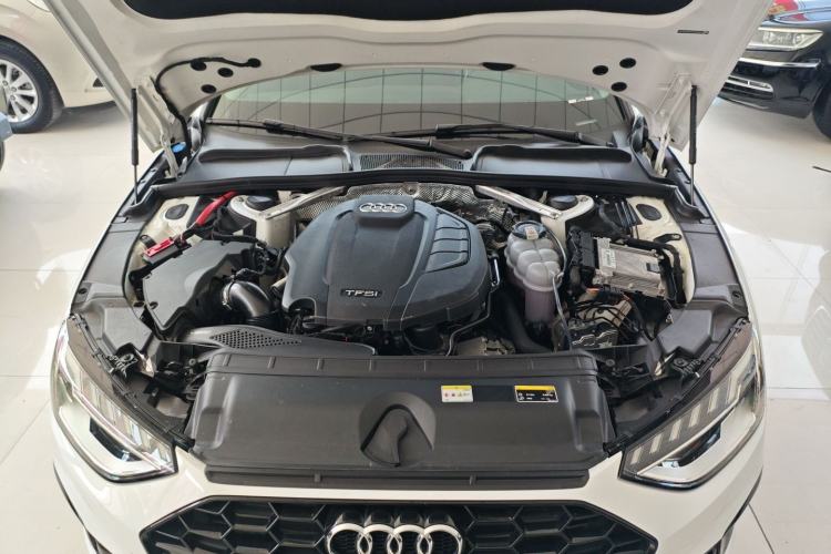 Used Audi A4L 2022 40 TFSI Luxury Dynamic Model Engine Bay