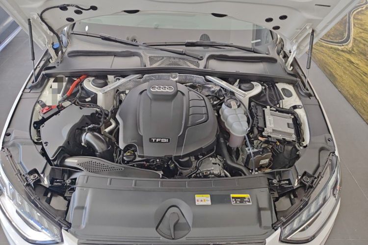 Used Audi A4L 2022 40 TFSI Fashion Dynamic Model Engine Bay
