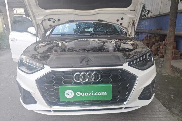 Used Audi A4L 2022 40 TFSI Fashion Dynamic Model Engine Bay