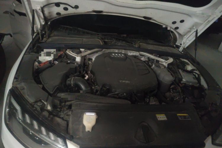 Used Audi A4L 2022 40 TFSI Fashion Dynamic Model Engine Bay