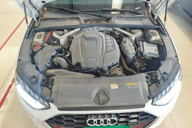 Used Audi A4L 2022 40 TFSI Fashion Dynamic Model Engine Bay