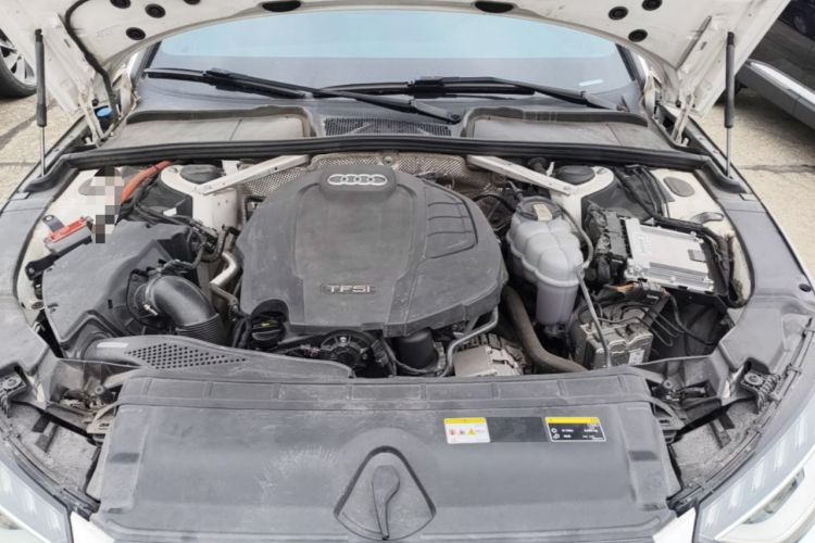 Used Audi A4L 2022 40 TFSI Luxury Dynamic Model Engine Bay