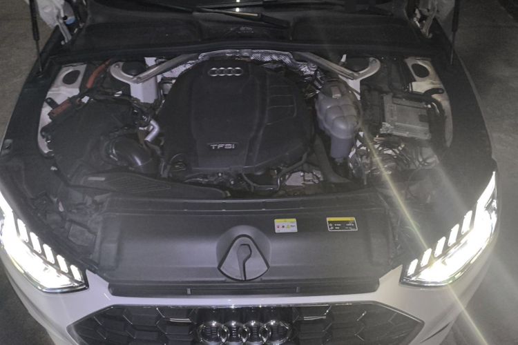 Used Audi A4L 2022 40 TFSI Fashion Dynamic Model Engine Bay