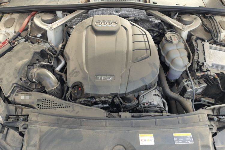 Used Audi A4L 2022 40 TFSI Luxury Dynamic Model Engine Bay