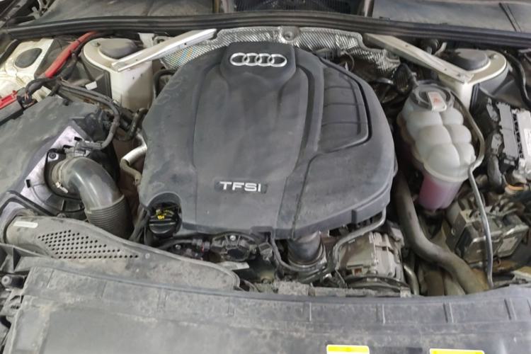 Used Audi A4L 2022 40 TFSI Luxury Dynamic Model Engine Bay