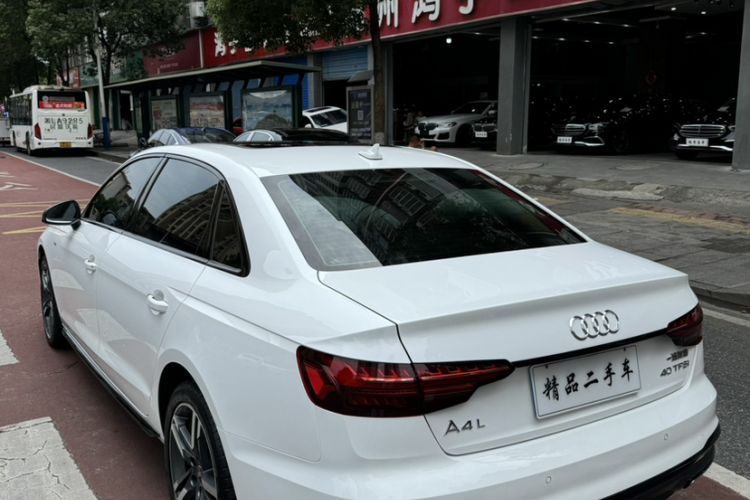 Used Audi A4L 2022 40 TFSI Luxury Dynamic Model Exterior 2