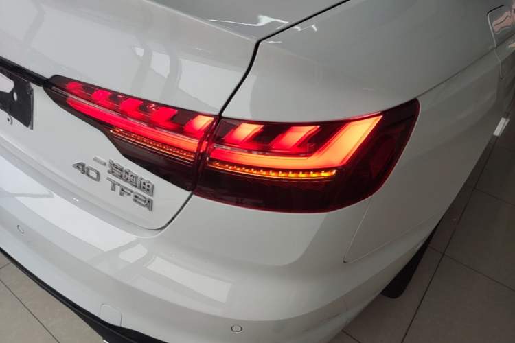 Used Audi A4L 2022 40 TFSI Luxury Dynamic Model Exterior 3