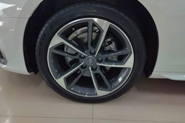 Used Audi A4L 2022 40 TFSI Fashion Dynamic Model Exterior 4