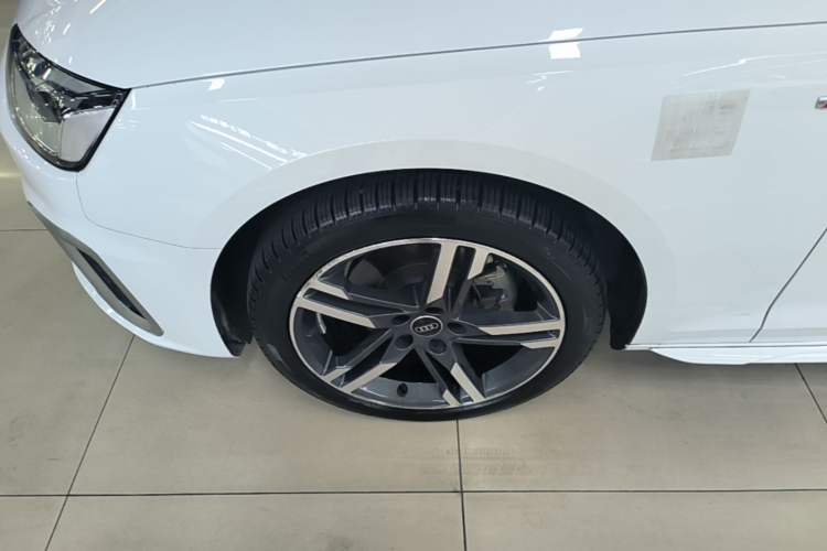 Used Audi A4L 2022 40 TFSI Fashion Dynamic Model Exterior 4