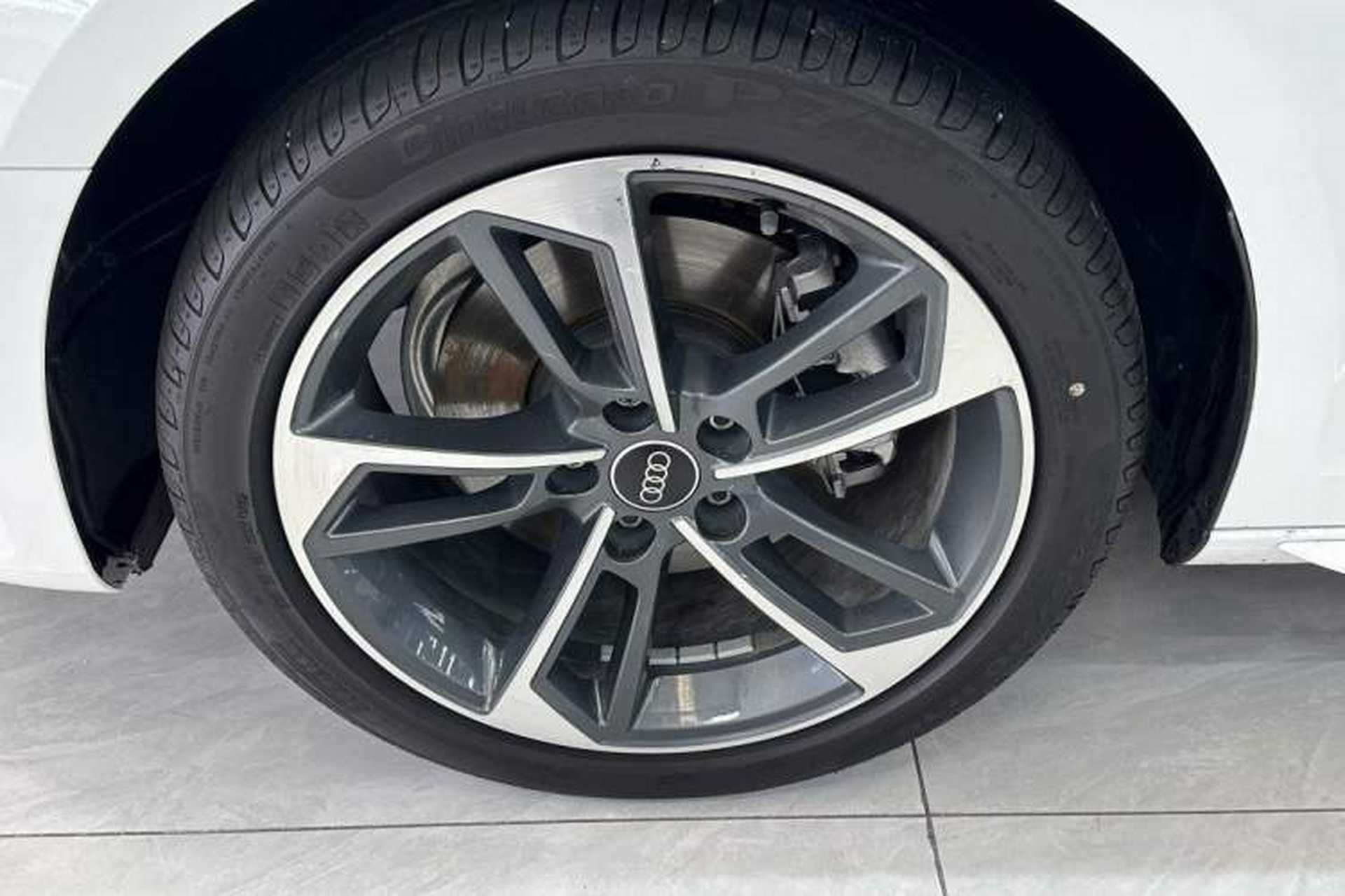 Used Audi A4L 2022 40 TFSI Fashion Dynamic Model Exterior 4