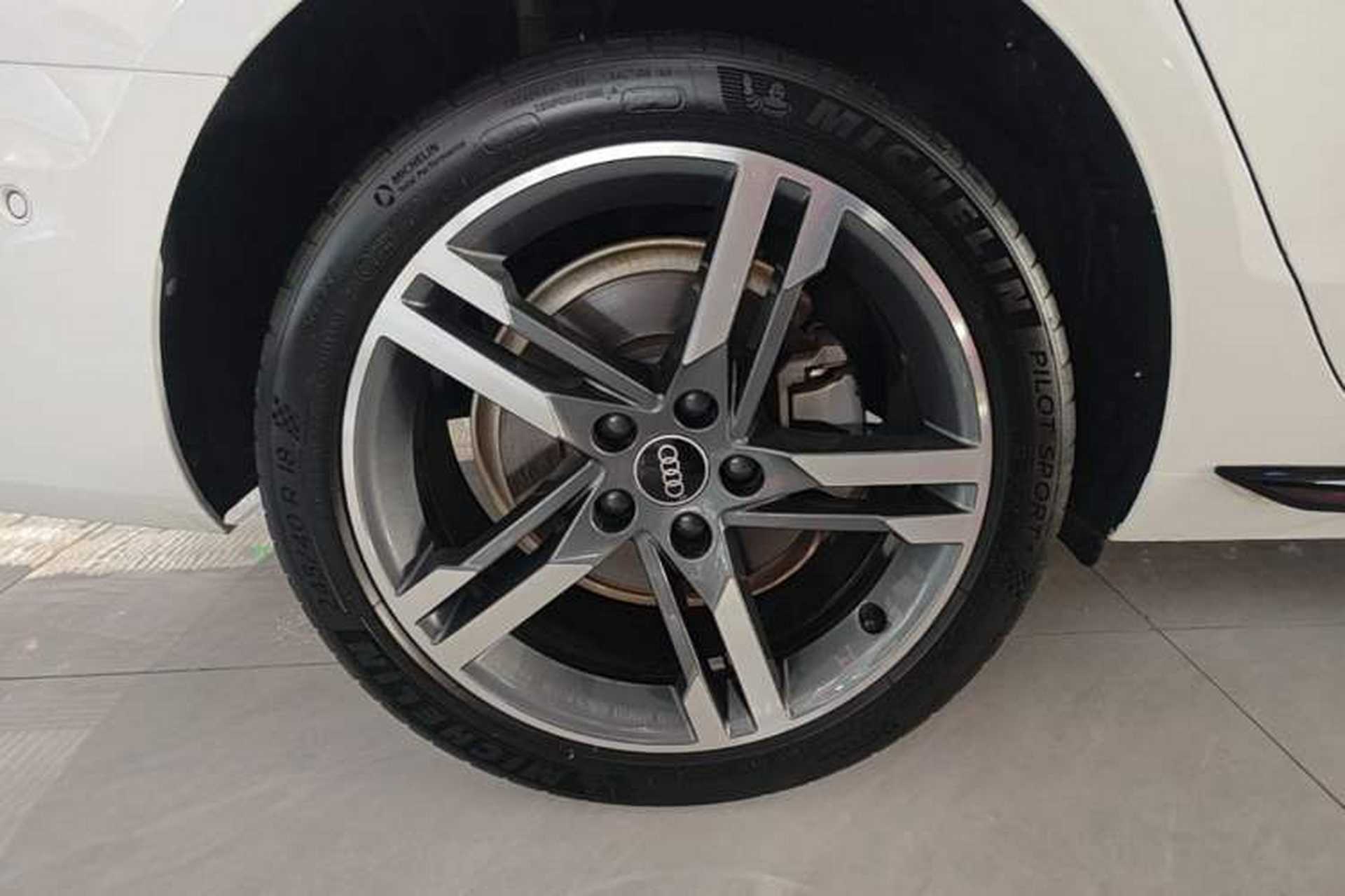 Used Audi A4L 2022 40 TFSI Luxury Dynamic Model Exterior 5