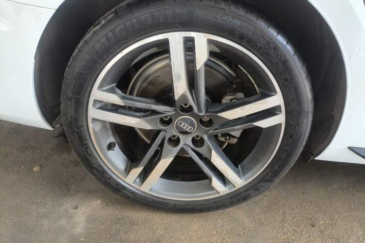Used Audi A4L 2022 40 TFSI Fashion Dynamic Model Exterior 5