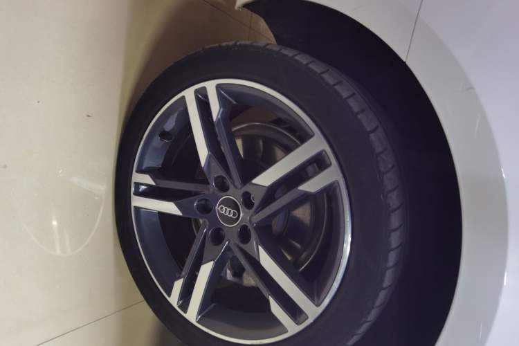 Used Audi A4L 2022 40 TFSI Fashion Dynamic Model Exterior 5
