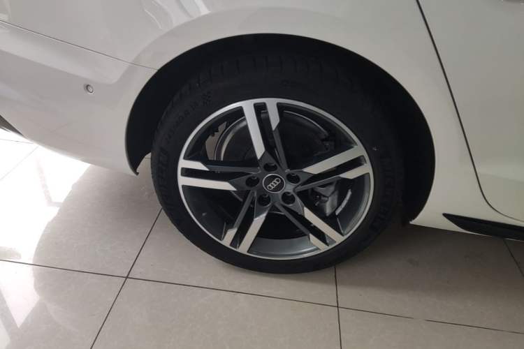 Used Audi A4L 2022 40 TFSI Luxury Dynamic Model Exterior 5