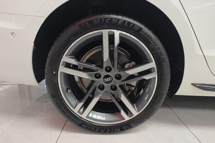 Used Audi A4L 2022 40 TFSI Luxury Dynamic Model Exterior 5