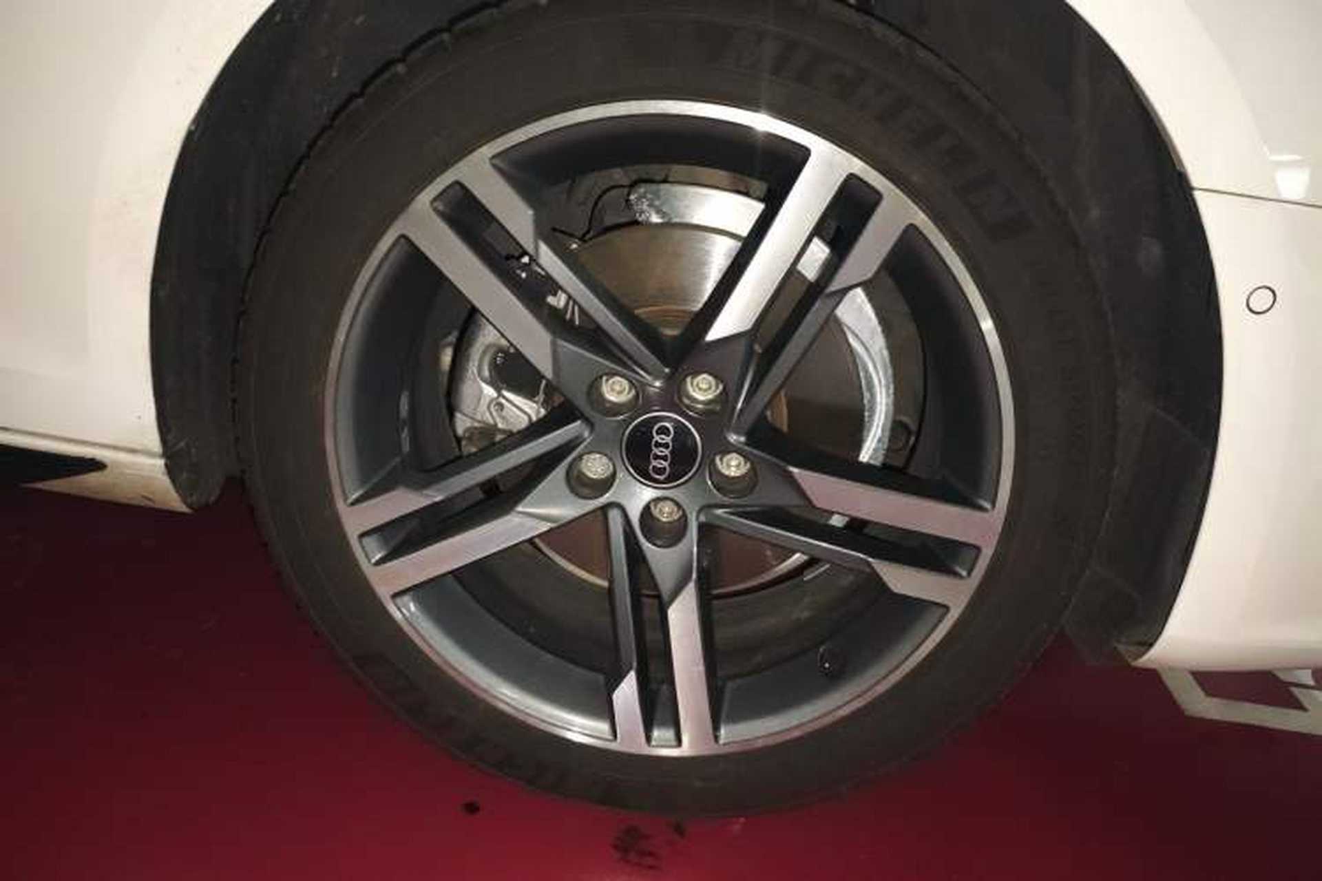 Used Audi A4L 2022 40 TFSI Luxury Dynamic Model Exterior 7