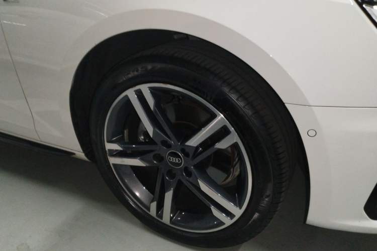 Used Audi A4L 2022 40 TFSI Luxury Dynamic Model Exterior 7