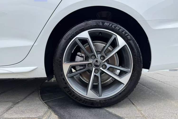 Used Audi A4L 2022 40 TFSI Fashion Dynamic Model Exterior 9