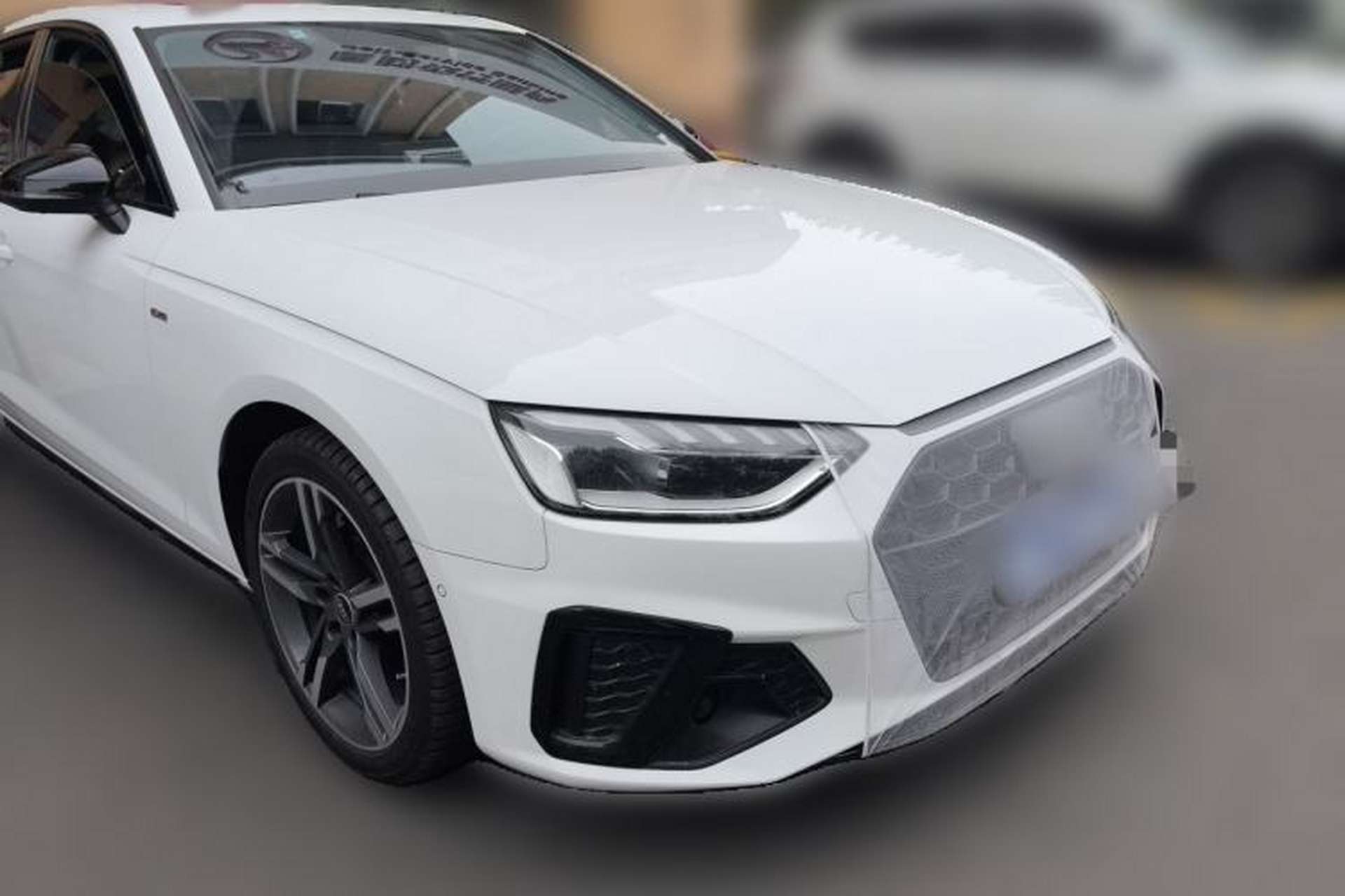 Used Audi A4L 2022 40 TFSI Luxury Dynamic Model Front Right 45 Deg