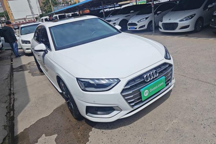 Used Audi A4L 2022 40 TFSI Luxury Prestige Edition Front Right 45 Deg