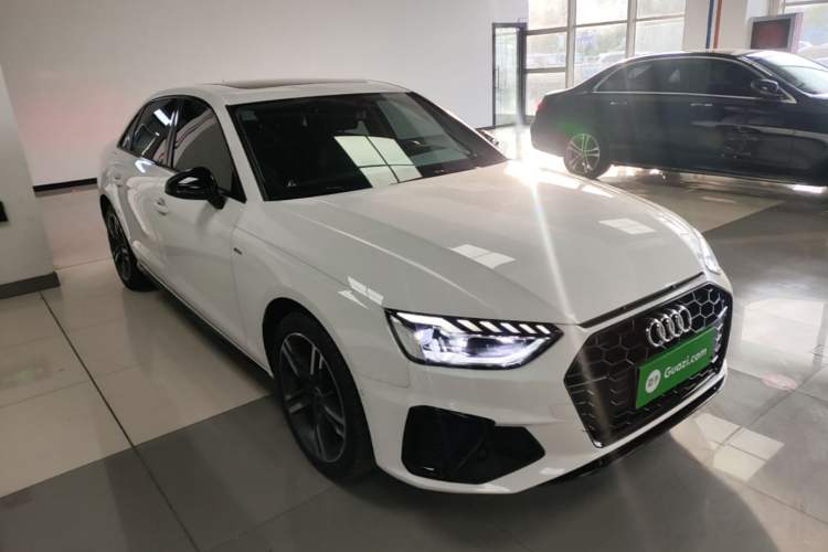 Used Audi A4L 2022 40 TFSI Luxury Dynamic Model Front Right 45 Deg