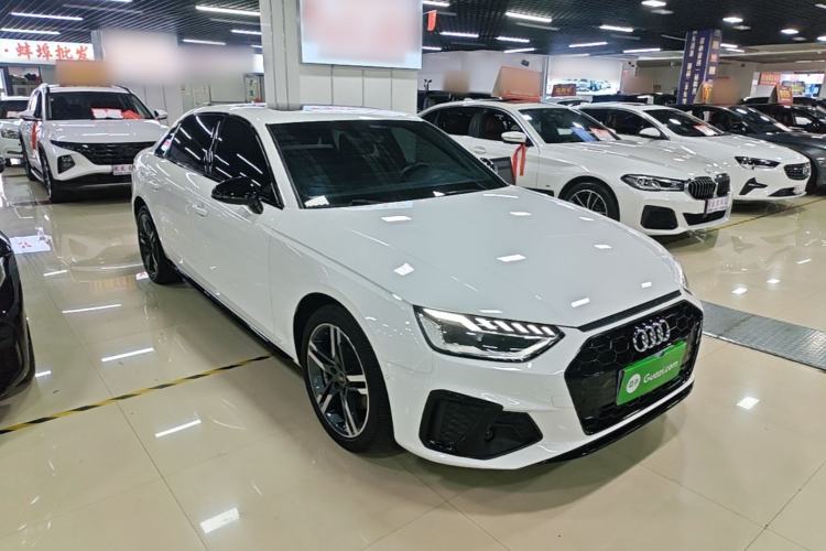 Used Audi A4L 2022 40 TFSI Luxury Dynamic Model Front Right 45 Deg