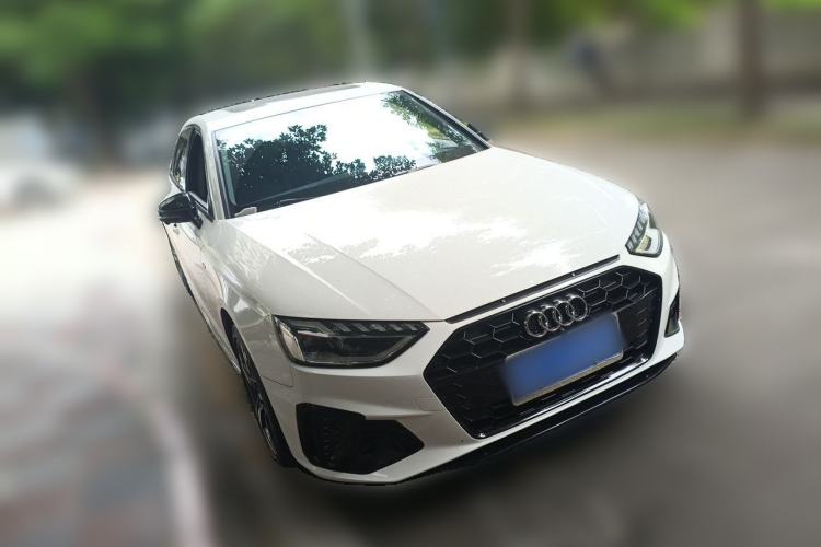 Used Audi A4L 2022 40 TFSI Luxury Dynamic Model Front Right 45 Deg