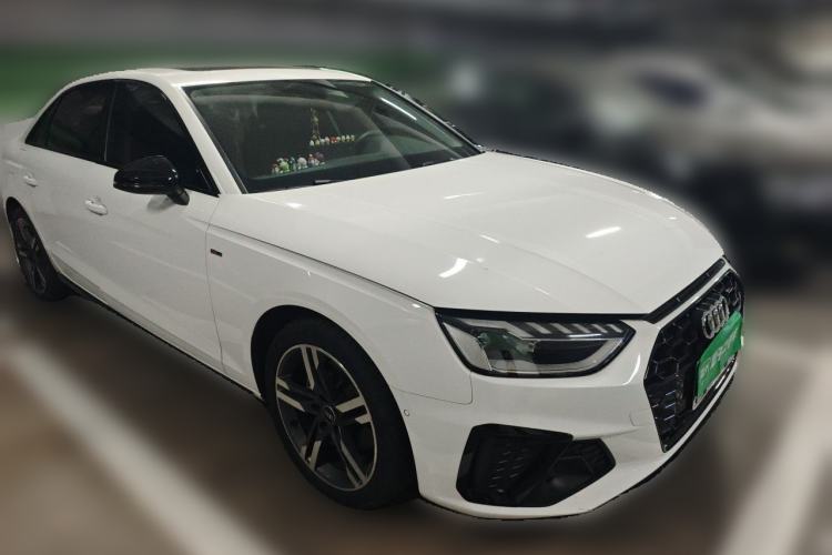 Used Audi A4L 2022 40 TFSI Luxury Dynamic Model Front Right 45 Deg