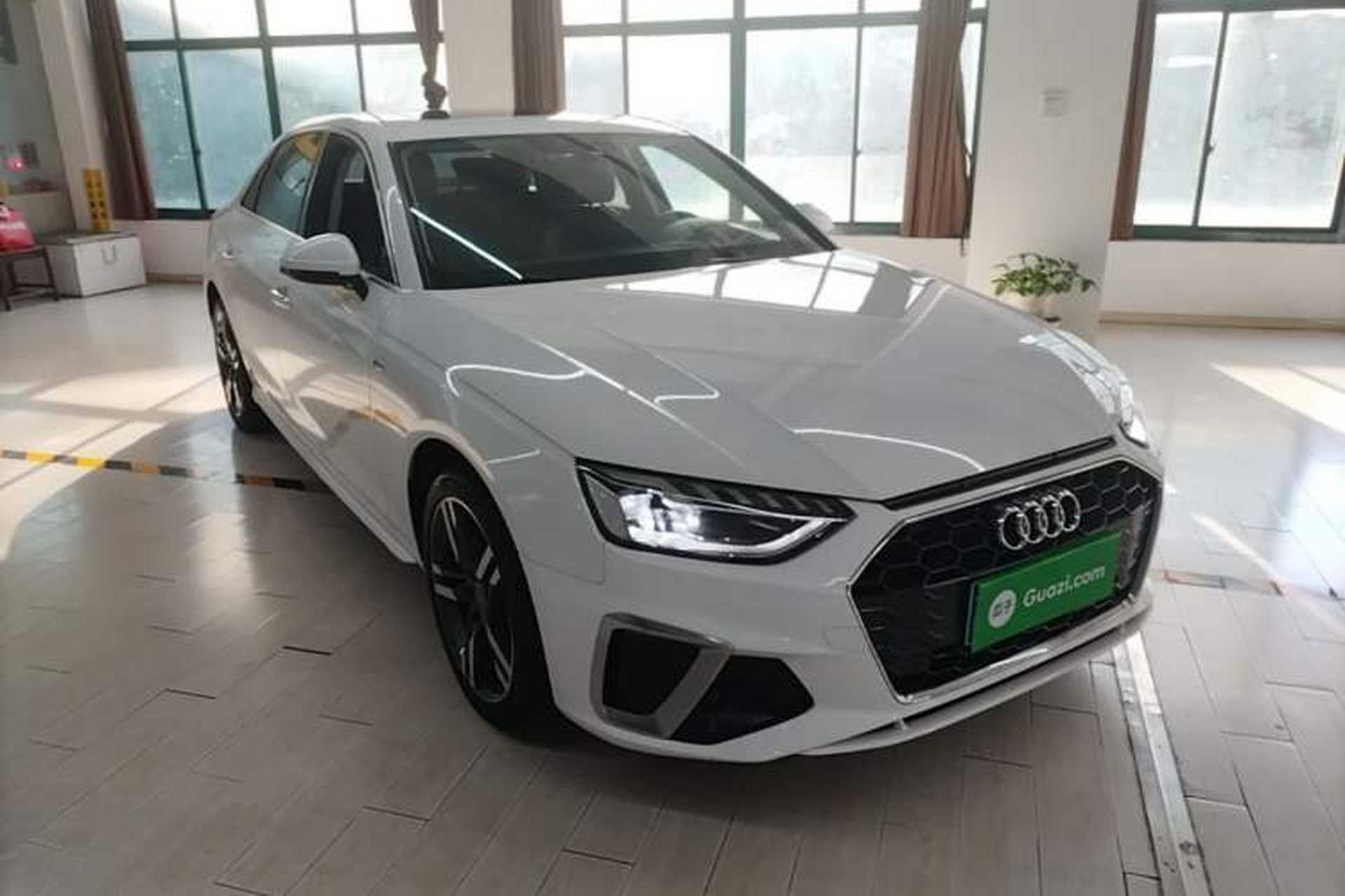 Used Audi A4L 2022 40 TFSI Luxury Dynamic Model Front Right 45 Deg