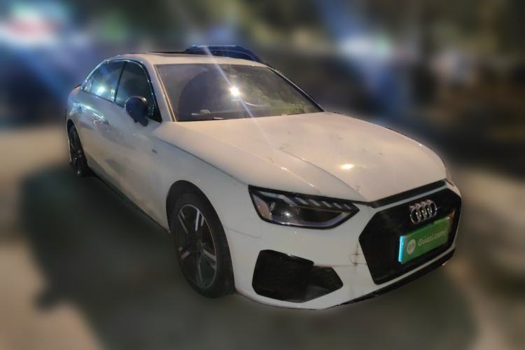 Used Audi A4L 2022 40 TFSI Luxury Dynamic Model Front Right 45 Deg
