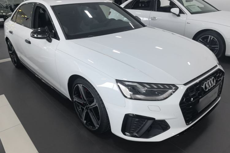 Used Audi A4L 2022 45 TFSI quattro Prestige Dynamic Edition Front Right 45 Deg