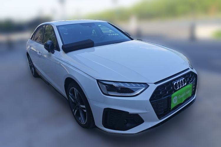 Used Audi A4L 2022 40 TFSI Luxury Dynamic Model Front Right 45 Deg