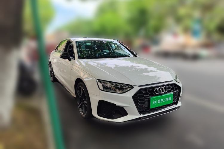 Used Audi A4L 2022 40 TFSI Luxury Dynamic Model Front Right 45 Deg
