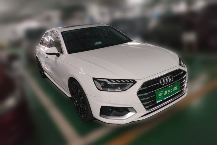Used Audi A4L 2022 40 TFSI Stylish and Elegant Edition Front Right 45 Deg