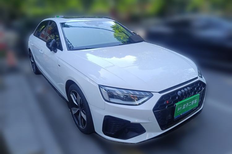 Used Audi A4L 2022 40 TFSI Luxury Dynamic Model Front Right 45 Deg