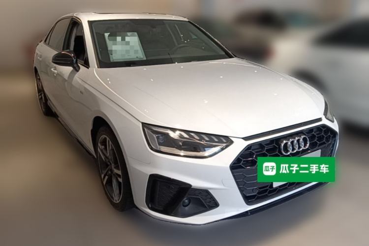 Used Audi A4L 2022 40 TFSI Luxury Dynamic Model Front Right 45 Deg