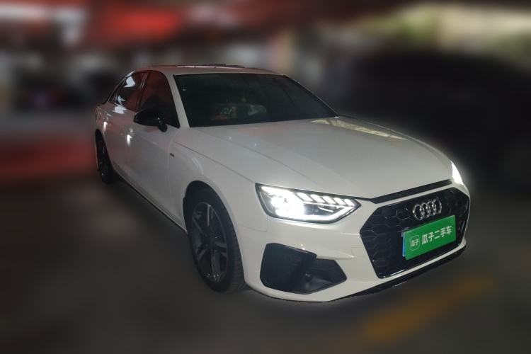 Used Audi A4L 2022 40 TFSI Luxury Dynamic Model Front Right 45 Deg