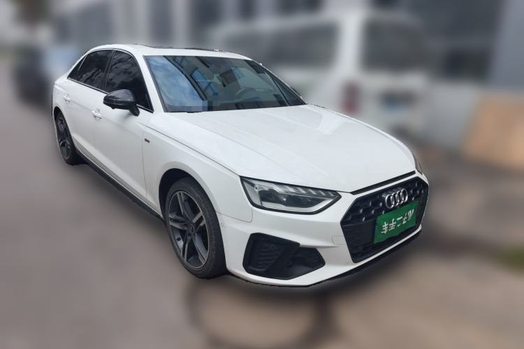 Used Audi A4L 2022 40 TFSI Luxury Dynamic Model Front Right 45 Deg