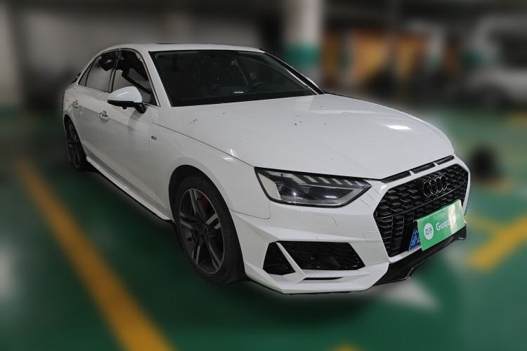 Used Audi A4L 2022 40 TFSI Stylish and Elegant Edition Front Right 45 Deg