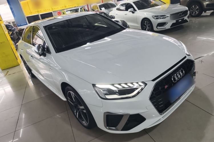 Used Audi A4L 2022 40 TFSI Fashion Dynamic Model Front Right 45 Deg