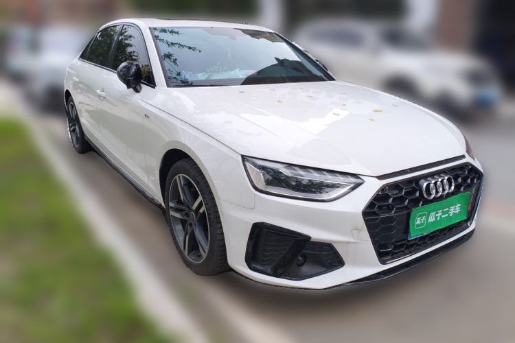 Used Audi A4L 2022 40 TFSI Luxury Dynamic Model Front Right 45 Deg