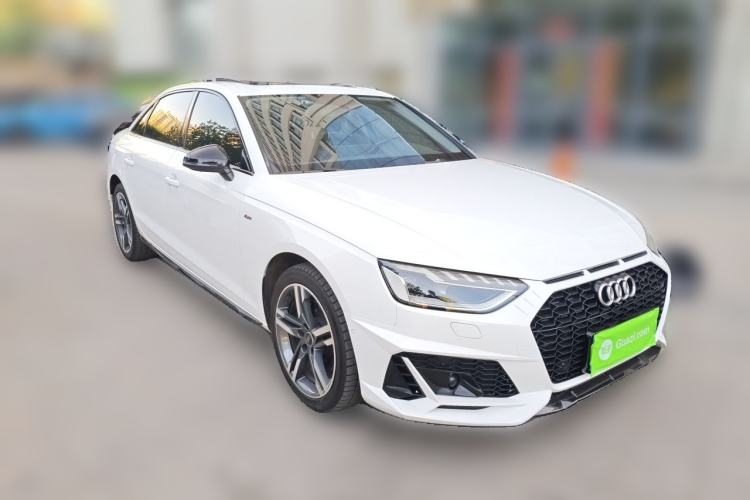Used Audi A4L 2022 40 TFSI Luxury Dynamic Model Front Right 45 Deg