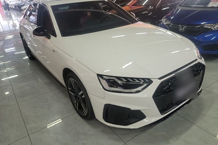 Used Audi A4L 2022 40 TFSI Luxury Dynamic Model Front Right 45 Deg