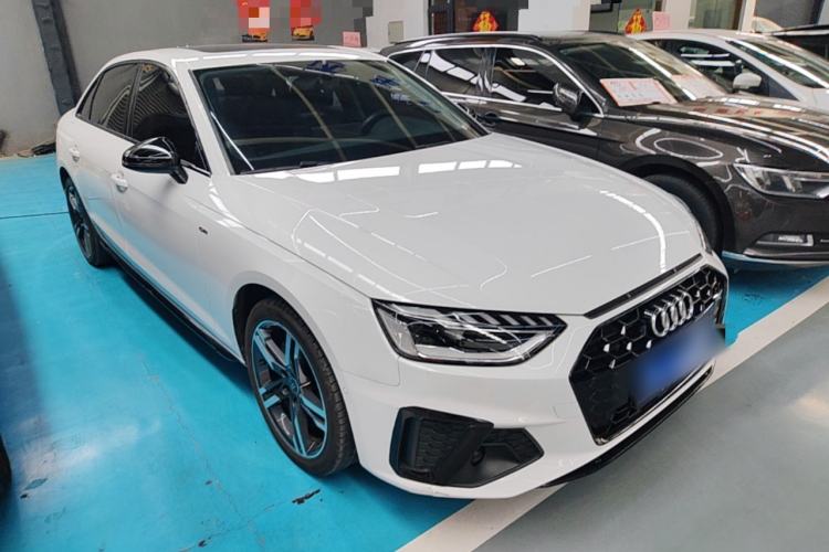 Used Audi A4L 2022 40 TFSI Luxury Dynamic Model Front Right 45 Deg